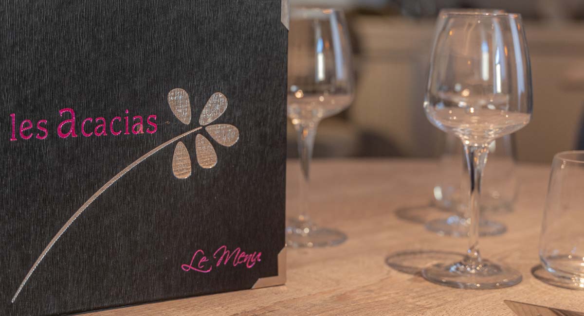 Menu du restaurant Les Acacias à Corme-Royal