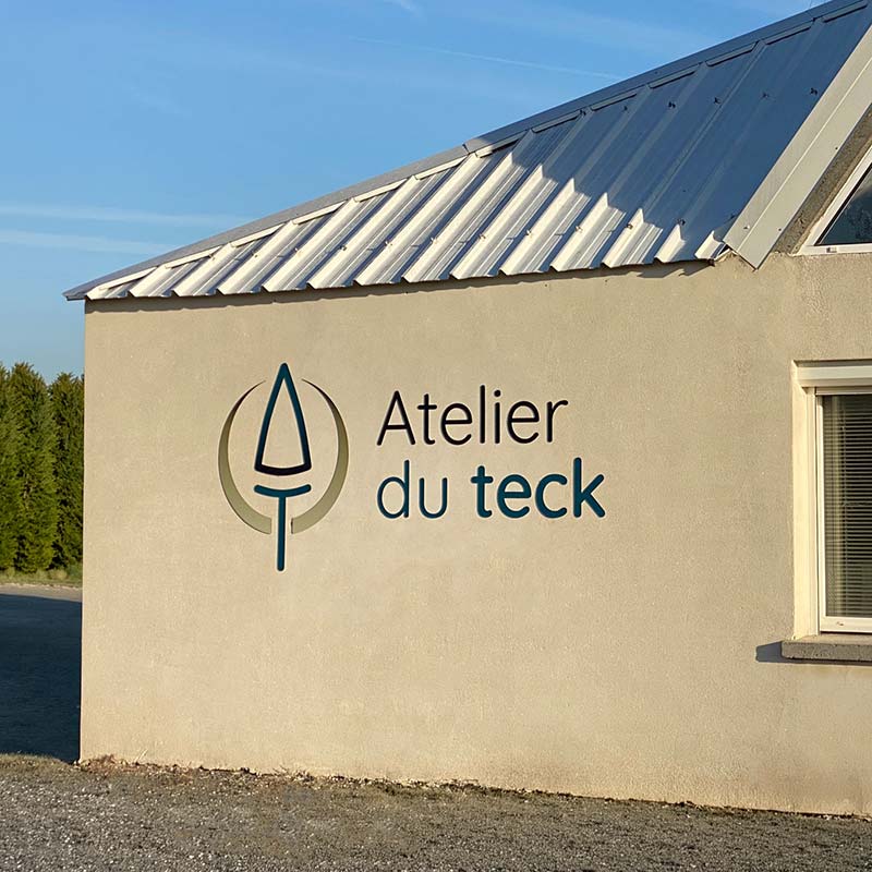 Enseigne en lettres découpées sur dibond pour l'Atelier du Teck