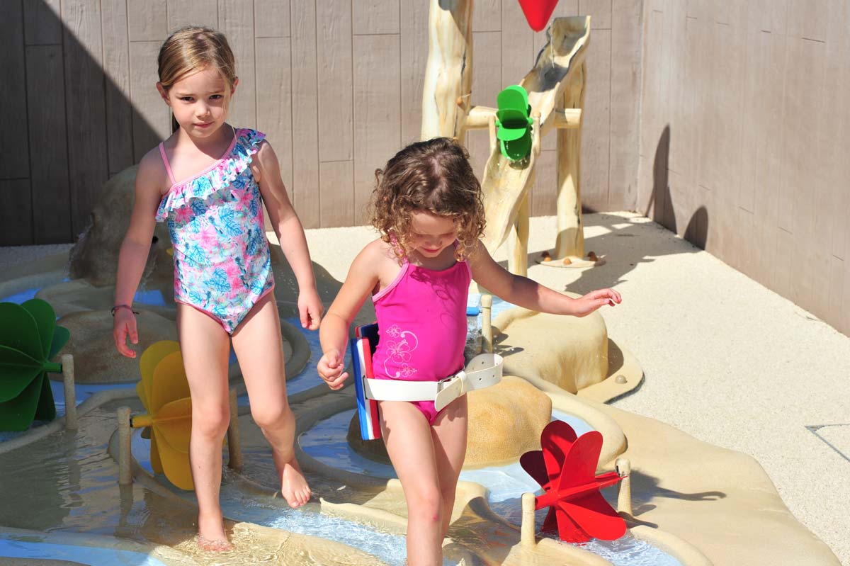 Photo professionnelle d'enfants au camping par Koro Marketing