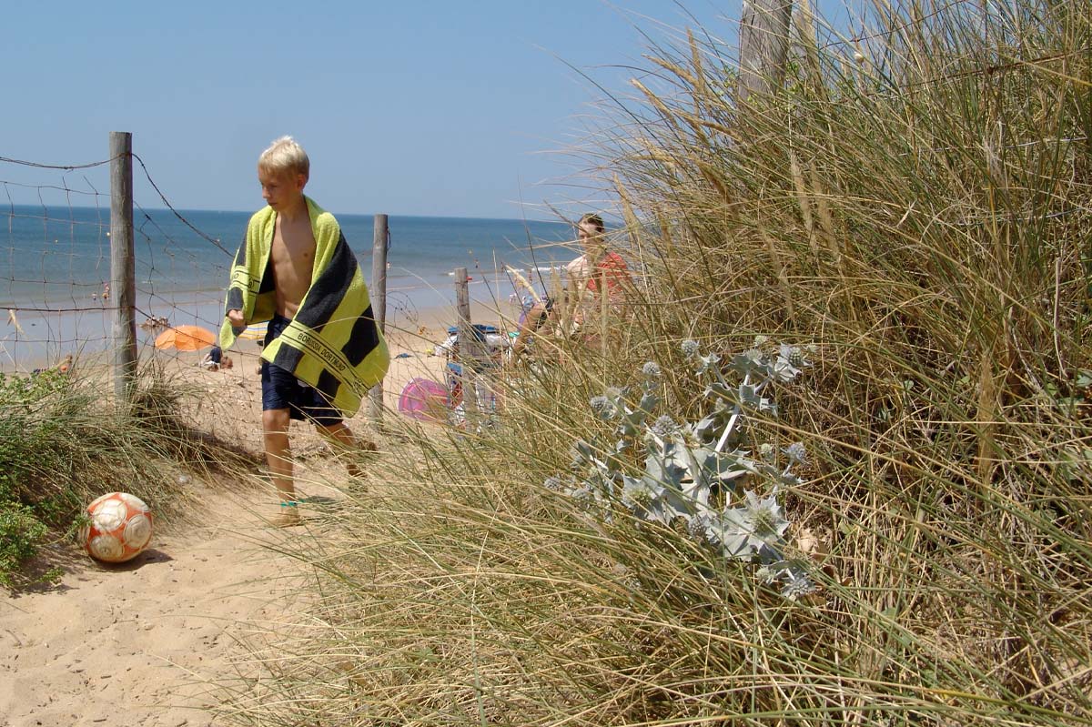 Reportage photo sur une plage près du camping par Koro Marketing