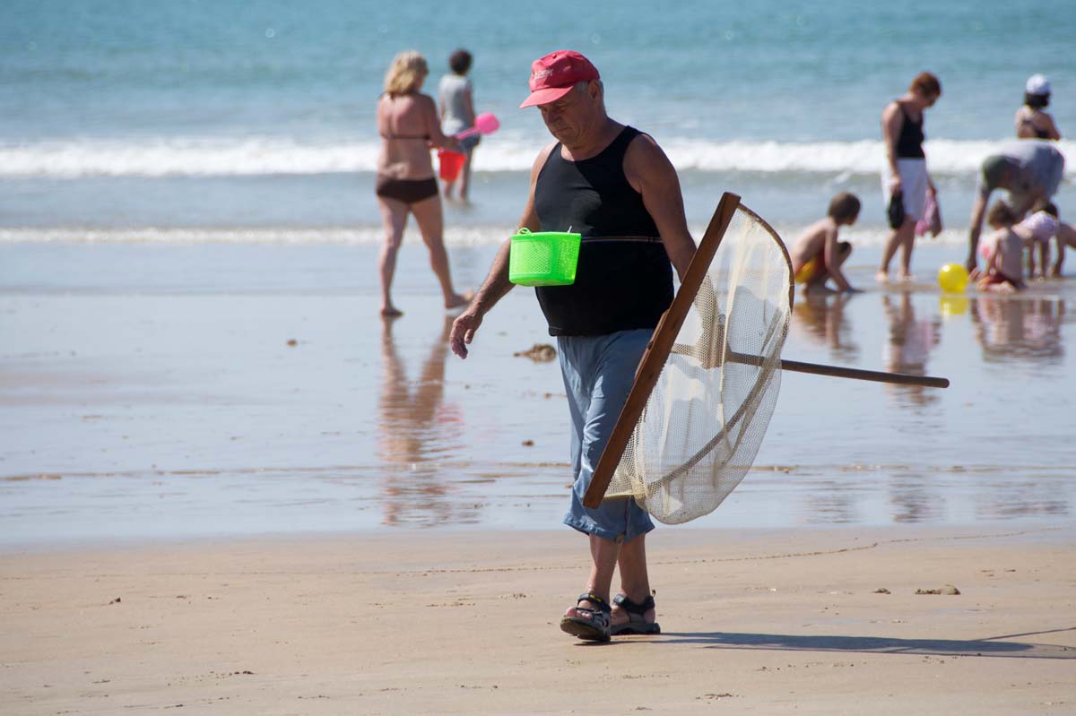 Pêcheur à pied en Vendée, reportage photo par Koro Marketing