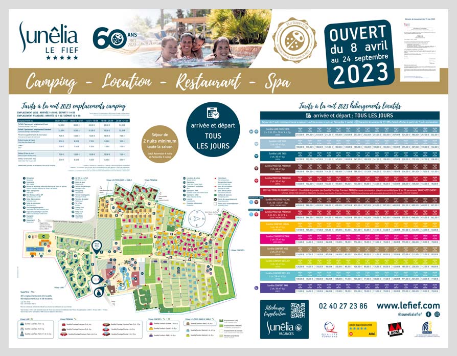 Plan et calendrier dans une brochure pour camping de luxe