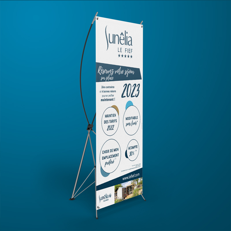 Panneau totem pour salons et expos conçu et fabriqué à Nantes