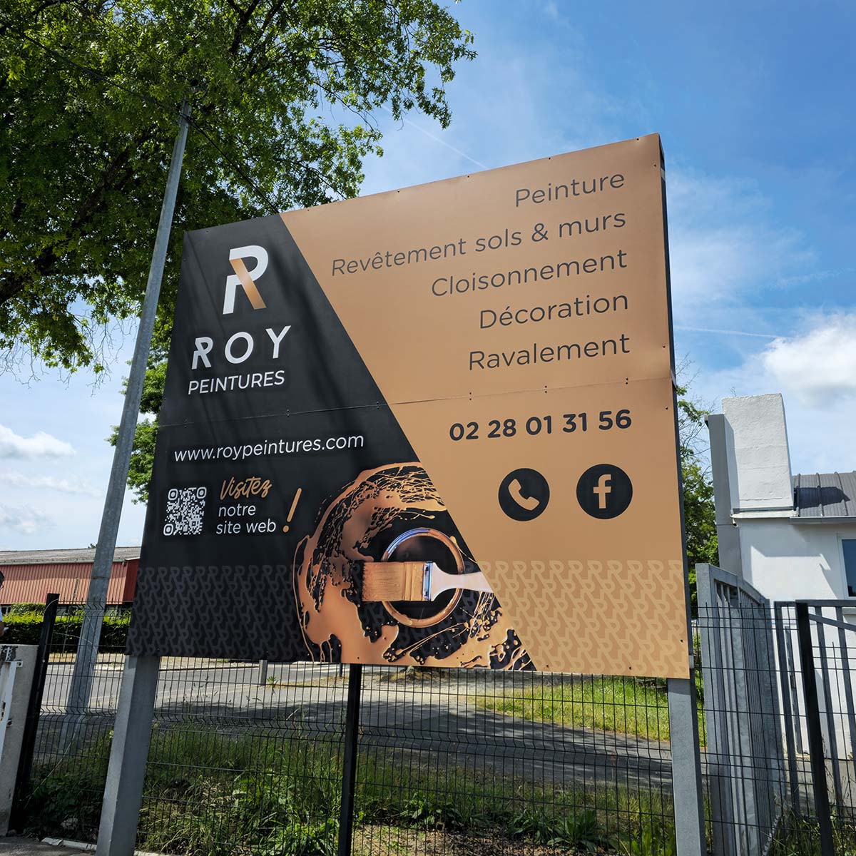 Panneaux publicitaires en Dibond en bord de route pour ROY Peintures
